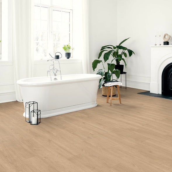 Penthouse Plank Elba Oak Gold laminate flooring - main image