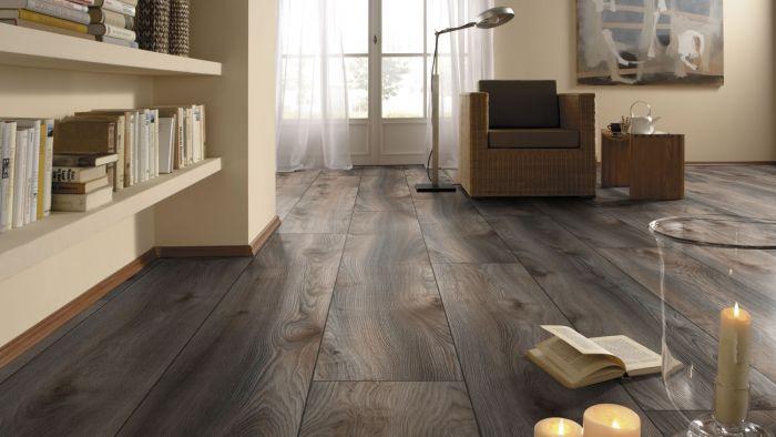 10MM MAMMUT PLUS LP AC5 MACRO OAK GREY EIR LAMINATE FLOORING