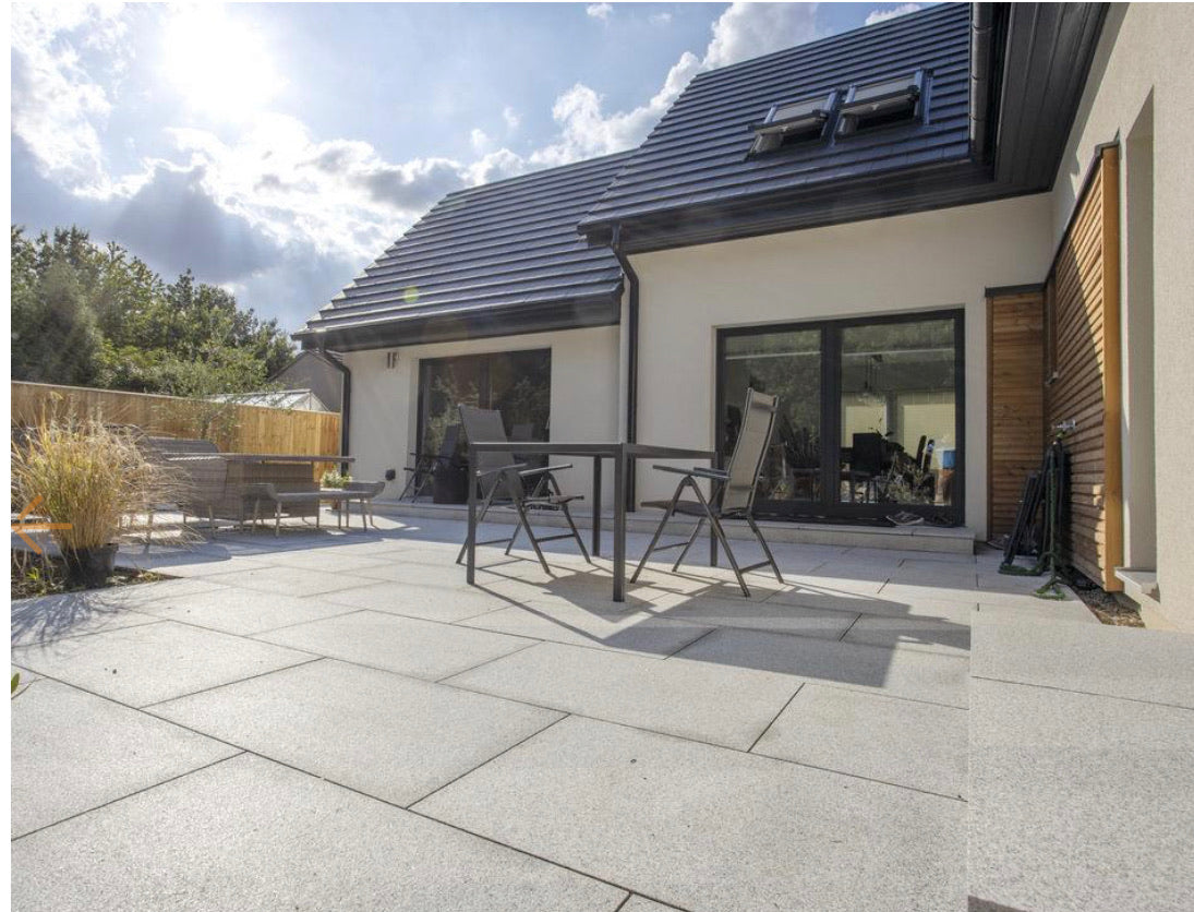 30mm Silver Grey Granite Paving Slabs 900 x 600mm