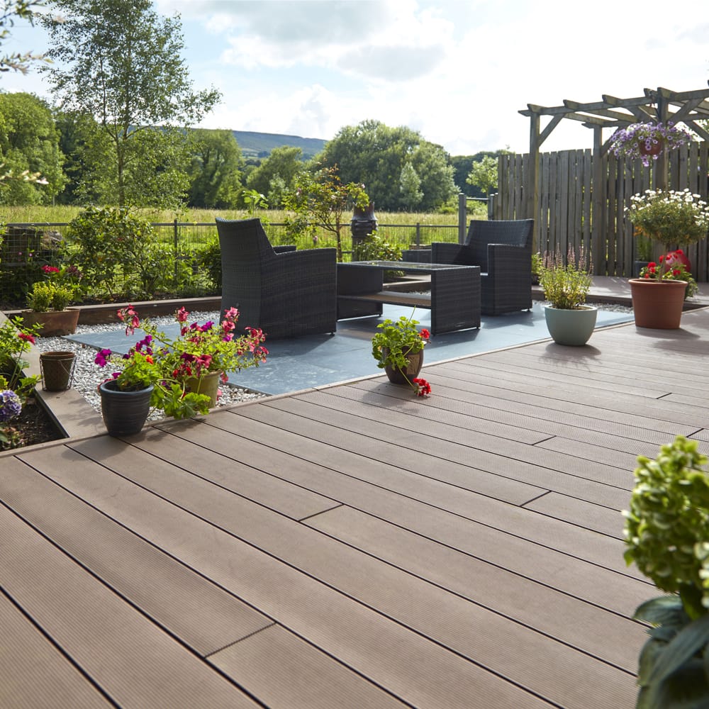 Composite decking Suir mocha - detail