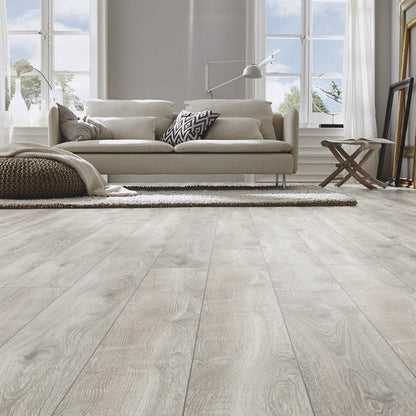 Mammut long plank Highland Oak Silver laminate flooring AC5 - main image