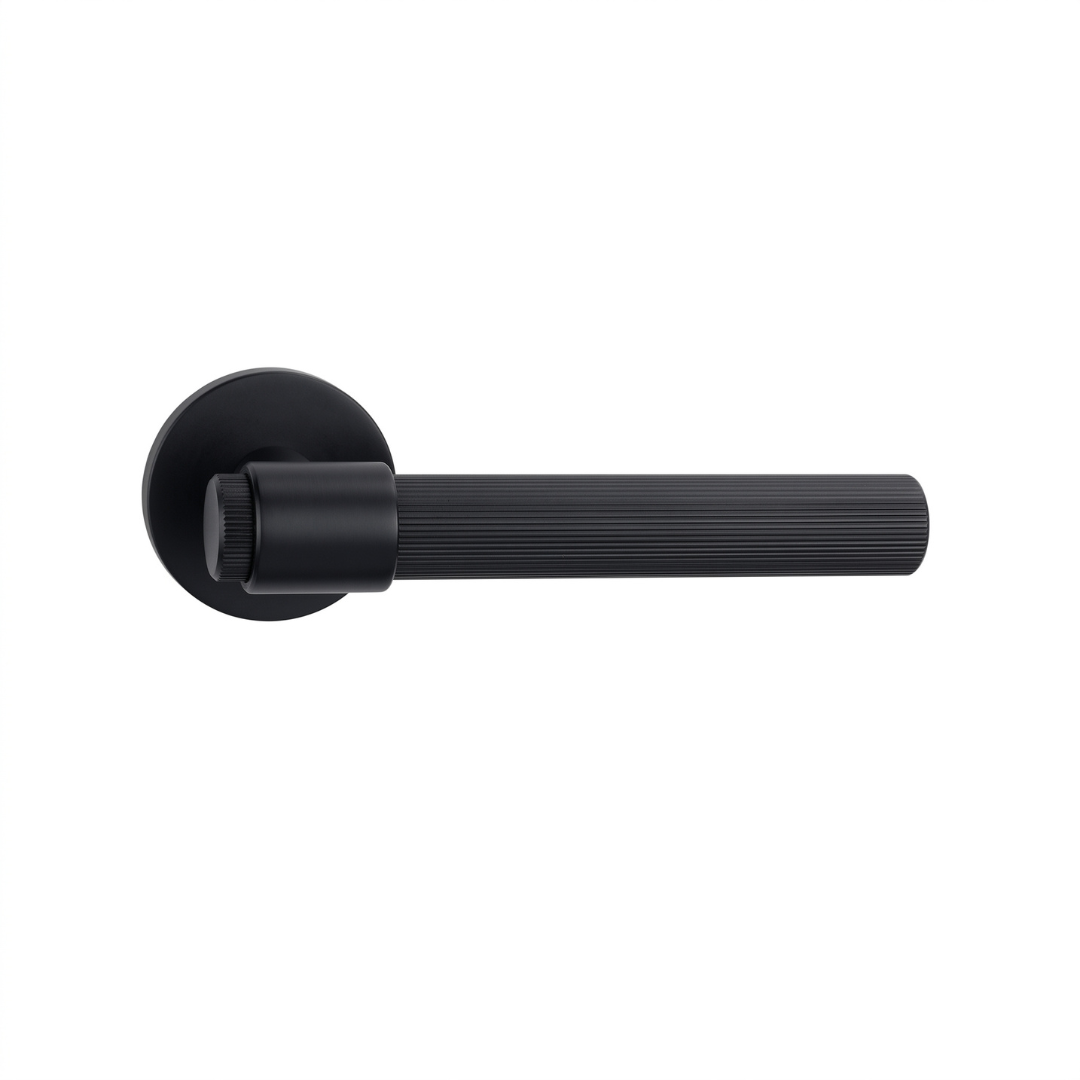 London black knurled door handle