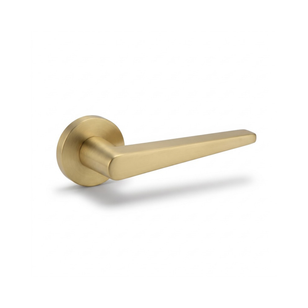 Warsaw satin gold tapered lever door handle on round rose