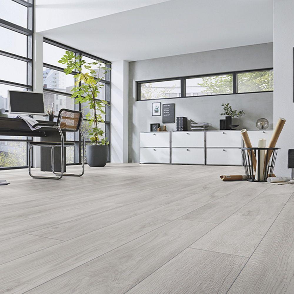 12mm Robusto 4V AC5 Premium Oak Grey laminate flooring - main image