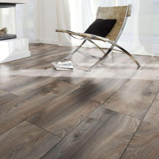 10MM MAMMUT PLUS LP AC5 MACRO OAK GREY EIR LAMINATE FLOORING