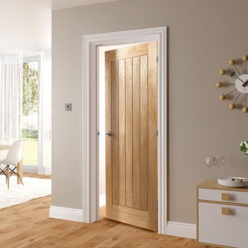 HP22 Oak Shaker Internal Door