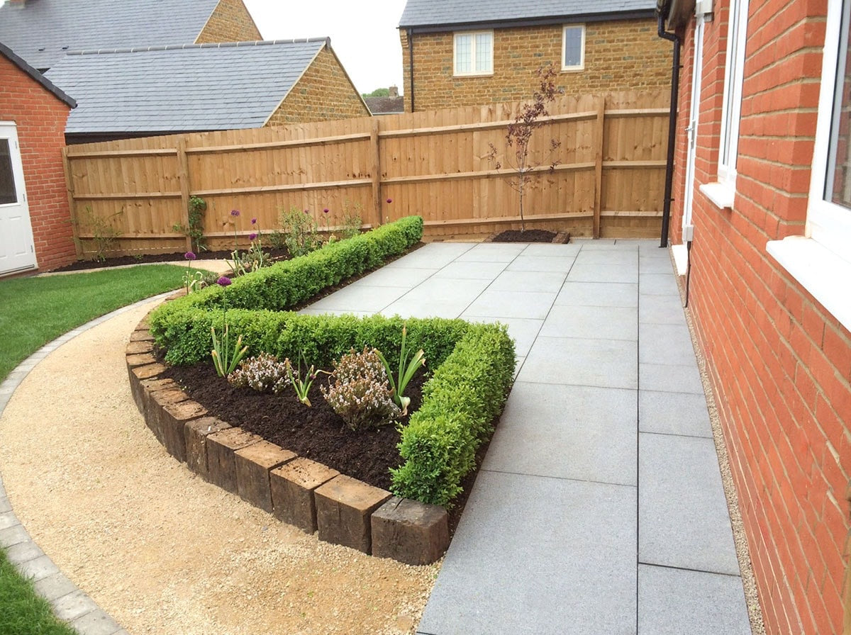 30mm Silver Grey Granite Paving Slabs 900 x 600mm